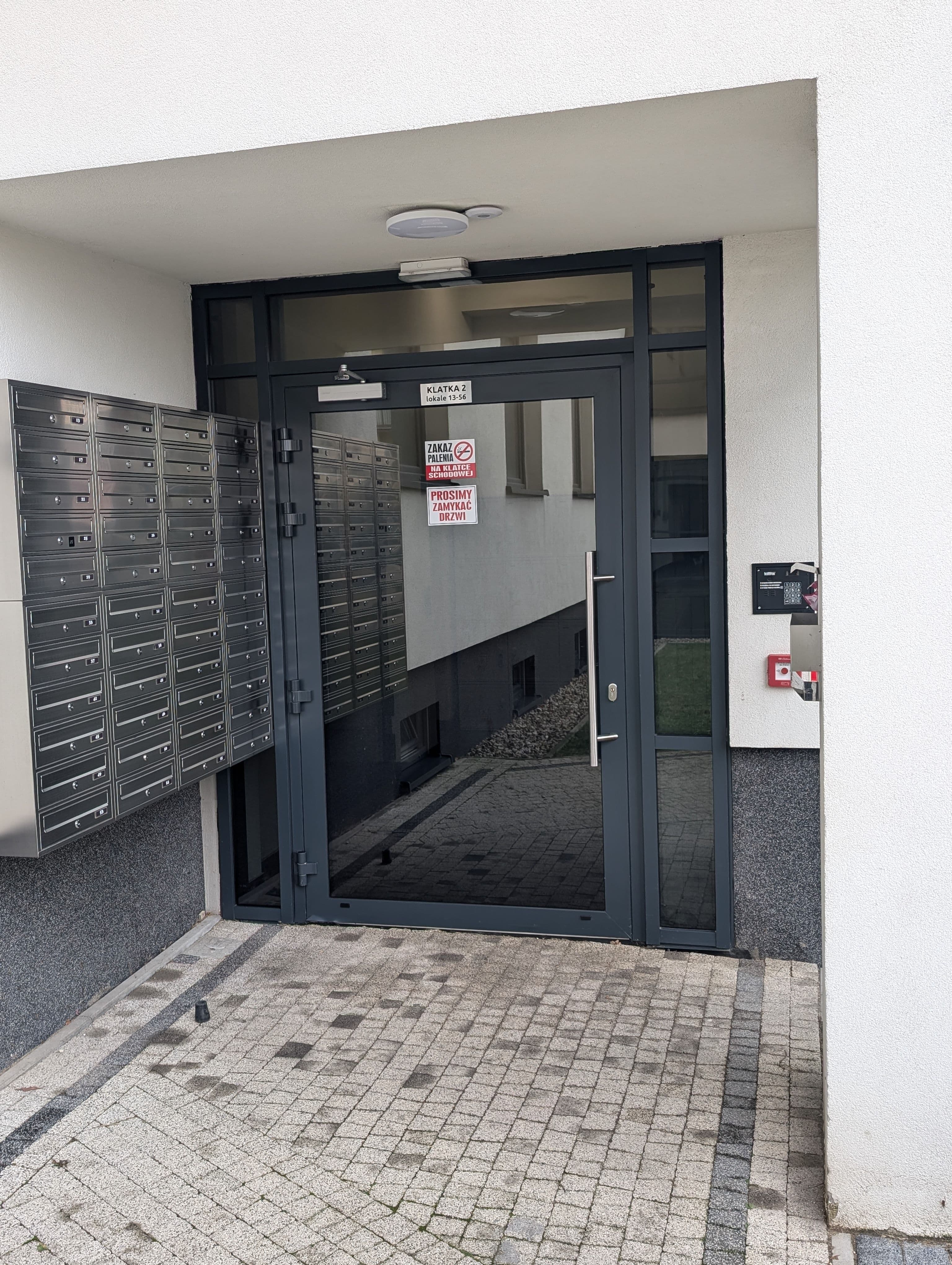 Drzwi aluminiowe zewnętrzne